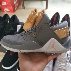 Jordan Air ‘Flight Fresh’ gray sneakers